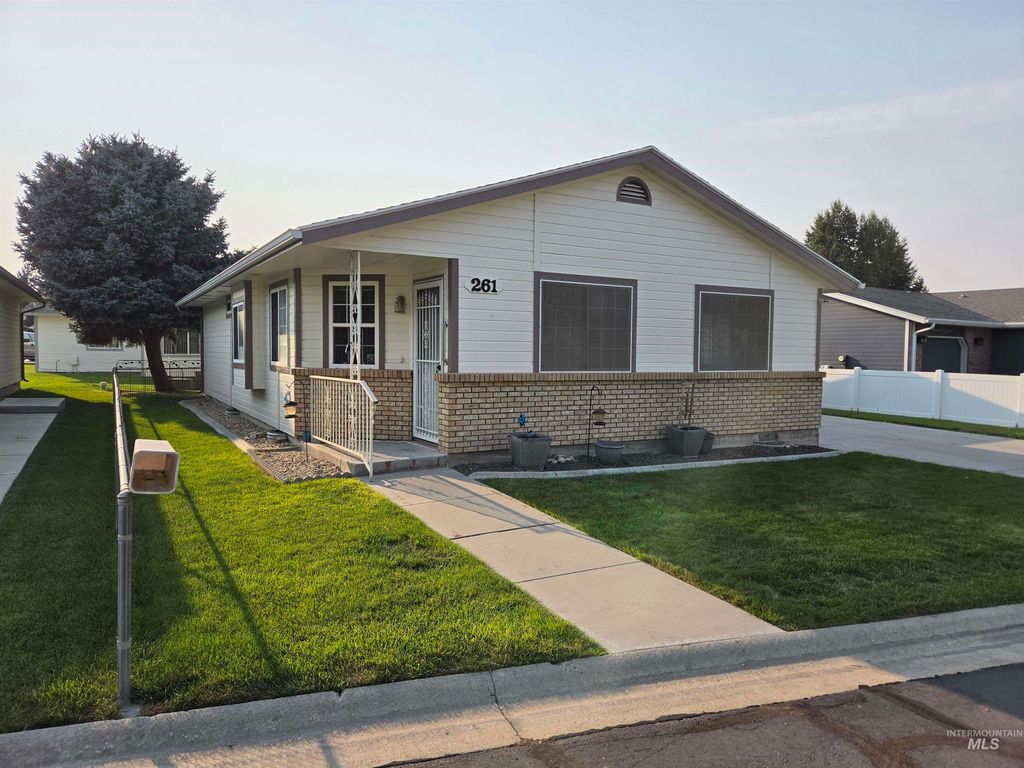 1100 Burnett #261 261 A St, Nampa, ID 83651 photo 2