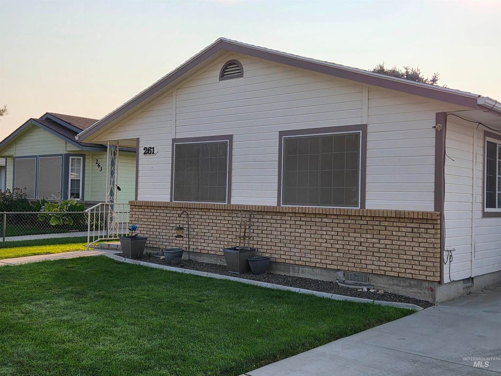 1100 Burnett #261 261 A St, Nampa, ID 83651 photo 3