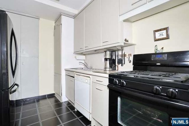 3 Horizon Road 815, Fort Lee, NJ 07024