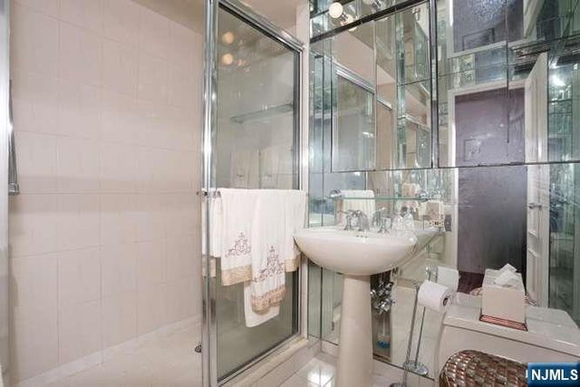 3 Horizon Road 815, Fort Lee, NJ 07024