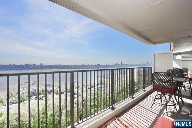 3 Horizon Road 815, Fort Lee, NJ 07024
