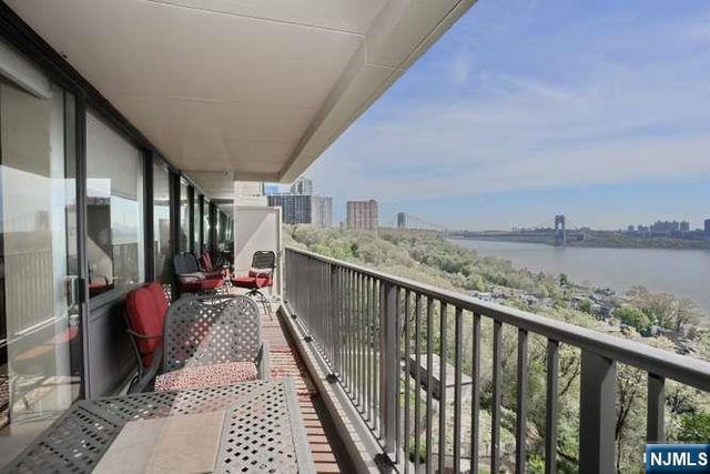 3 Horizon Road 815, Fort Lee, NJ 07024