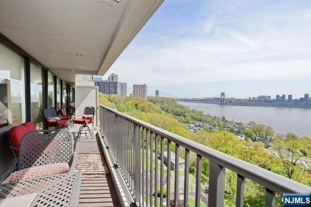 3 Horizon Road 815, Fort Lee, NJ 07024