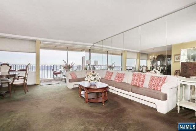 3 Horizon Road 815, Fort Lee, NJ 07024