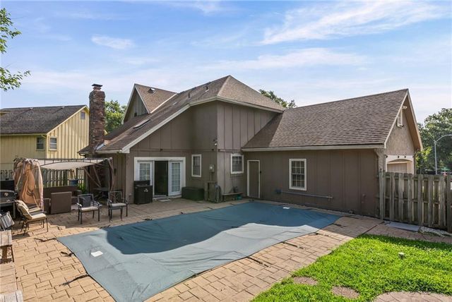 12420 Cambridge Avenue, Grandview, MO 64030