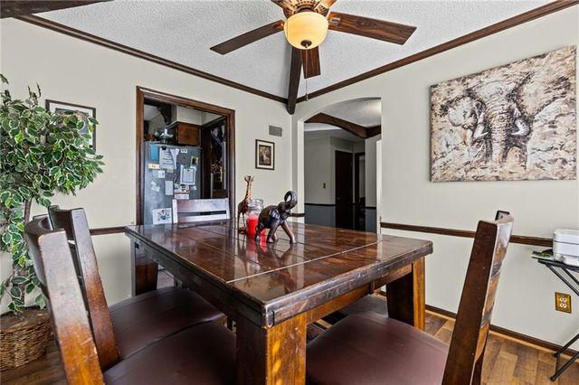 12420 Cambridge Avenue, Grandview, MO 64030