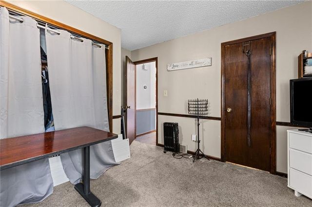 12420 Cambridge Avenue, Grandview, MO 64030