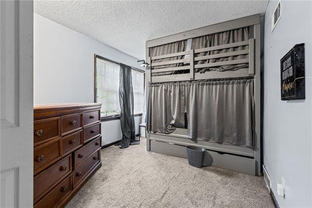 12420 Cambridge Avenue, Grandview, MO 64030