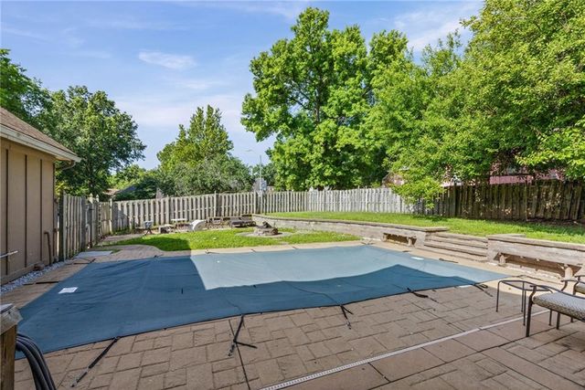 12420 Cambridge Avenue, Grandview, MO 64030