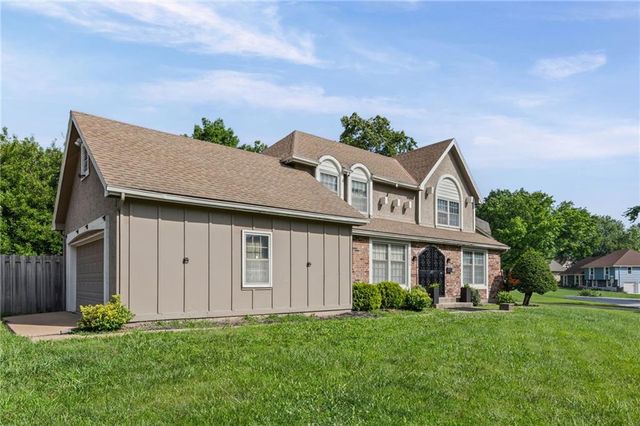 12420 Cambridge Avenue, Grandview, MO 64030