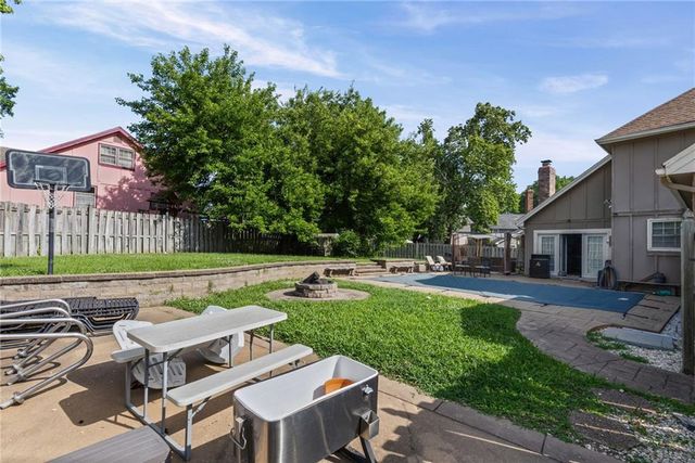 12420 Cambridge Avenue, Grandview, MO 64030