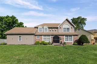 12420 Cambridge Avenue, Grandview, MO 64030