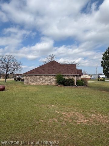 106 Ranch Lane, Wister, OK 74966