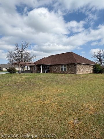 106 Ranch Lane, Wister, OK 74966