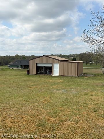 106 Ranch Lane, Wister, OK 74966