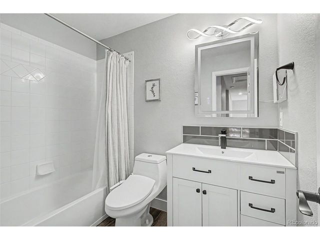 2233 70th Ave, Greeley, CO 80634