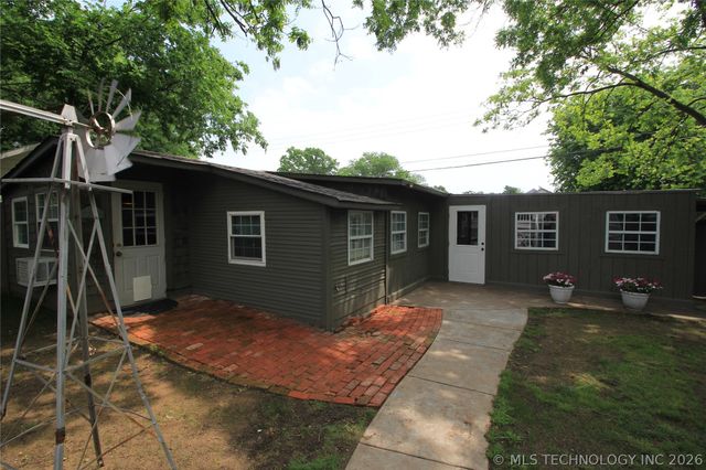 1024 E Lee Avenue, Sapulpa, OK 74066