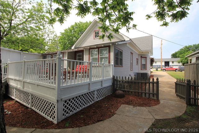 1024 E Lee Avenue, Sapulpa, OK 74066