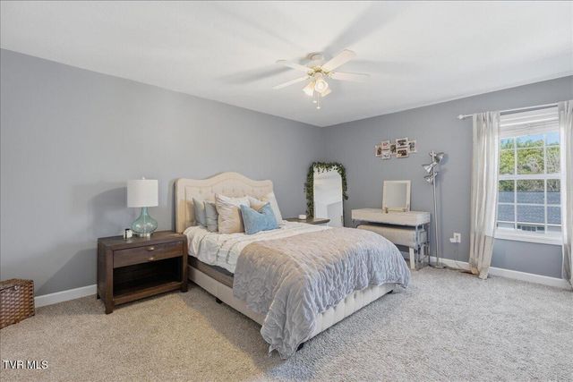 2201 Cherokee Road Apt 16, Johnson City, TN 37604