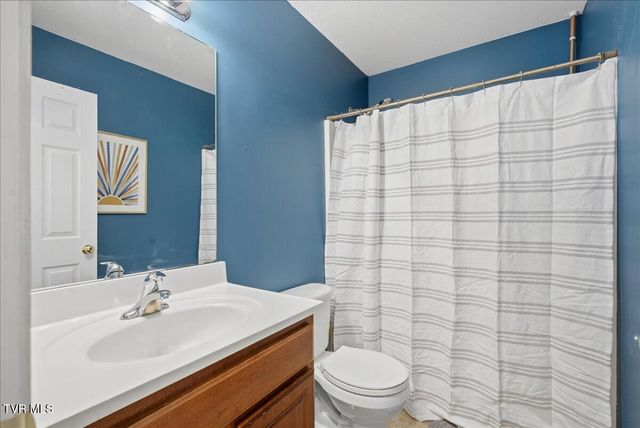 2201 Cherokee Road Apt 16, Johnson City, TN 37604