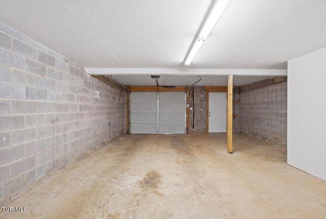 2201 Cherokee Road Apt 16, Johnson City, TN 37604