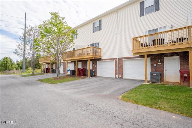 2201 Cherokee Road Apt 16, Johnson City, TN 37604