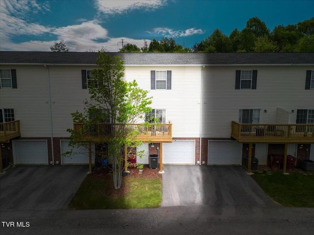 2201 Cherokee Road Apt 16, Johnson City, TN 37604