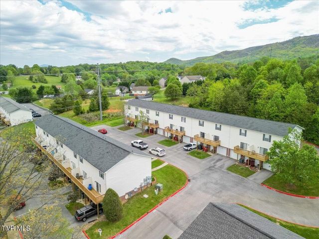 2201 Cherokee Road Apt 16, Johnson City, TN 37604