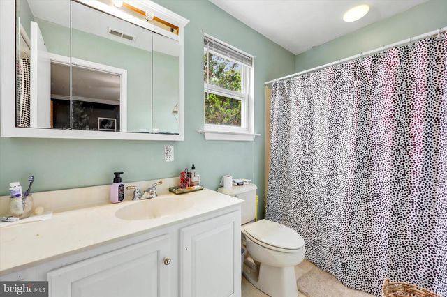534 BUTTONWOOD AVE, Maple Shade, NJ 08052