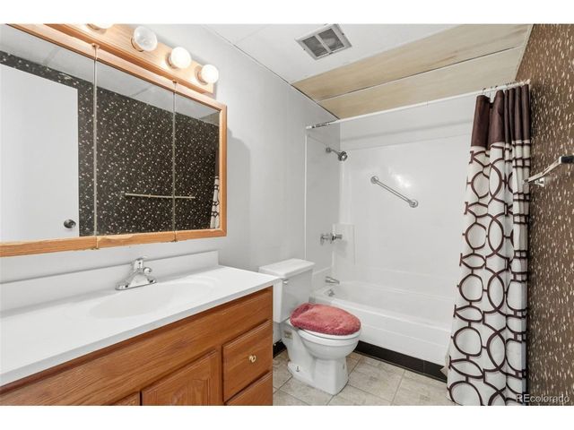 2130 S Vaughn Way 202E, Aurora, CO 80014