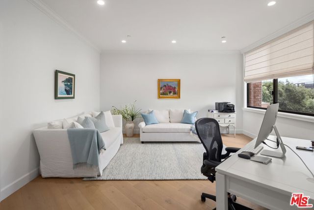 300 N Swall Drive 354, Beverly Hills, CA 90211