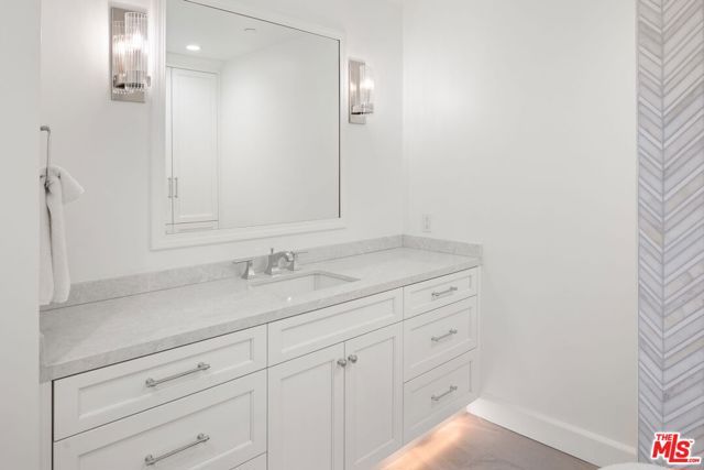 300 N Swall Drive 354, Beverly Hills, CA 90211