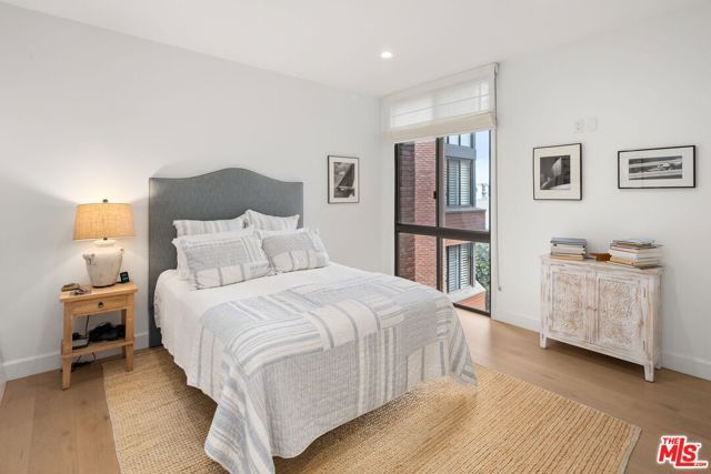 300 N Swall Drive 354, Beverly Hills, CA 90211