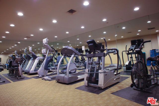 300 N Swall Drive 354, Beverly Hills, CA 90211