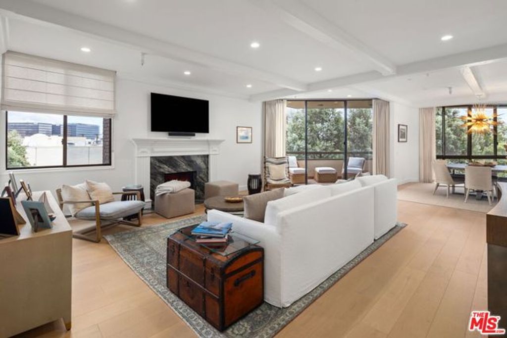 300 N Swall Drive 354, Beverly Hills, CA 90211