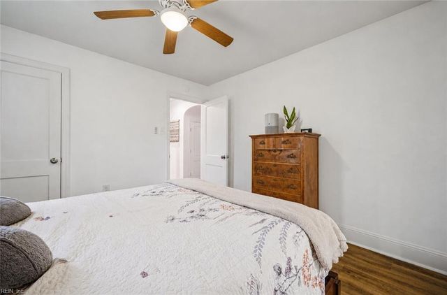 302 Plover DR, Portsmouth, VA 23704