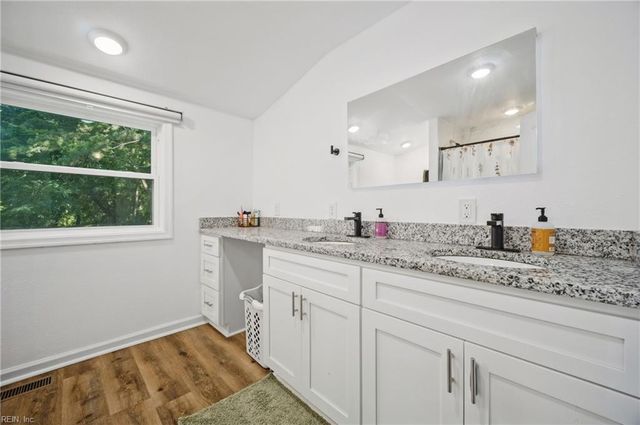 302 Plover DR, Portsmouth, VA 23704