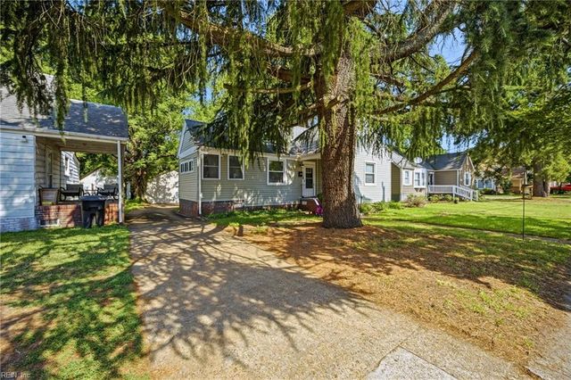 302 Plover DR, Portsmouth, VA 23704