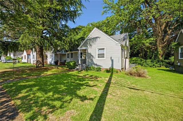 302 Plover DR, Portsmouth, VA 23704