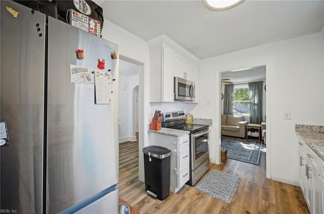 302 Plover DR, Portsmouth, VA 23704