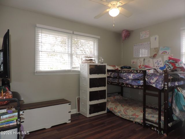 1318 Hunters Road, New Bern, NC 28562