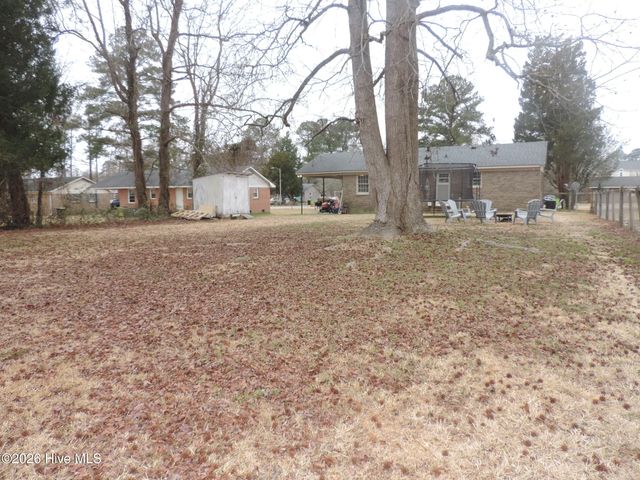 1318 Hunters Road, New Bern, NC 28562