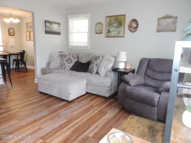 1318 Hunters Road, New Bern, NC 28562