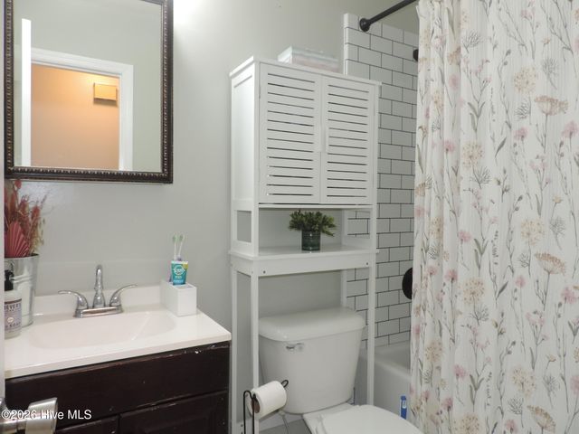 1318 Hunters Road, New Bern, NC 28562