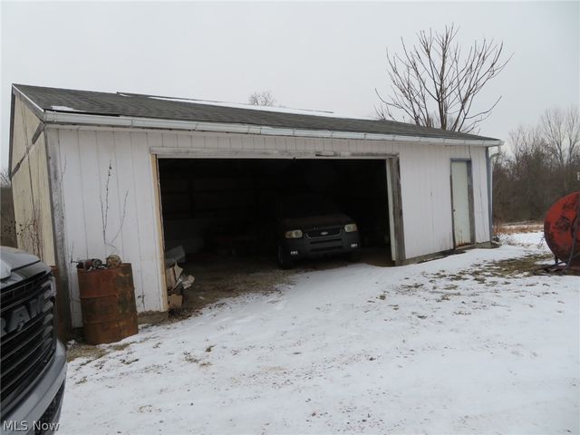 4135 Avon Road NE, Carrollton, OH 44615