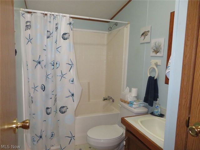 4135 Avon Road NE, Carrollton, OH 44615