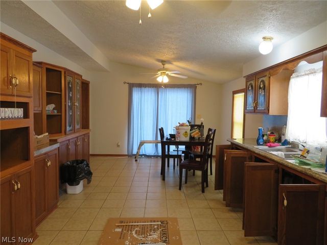 4135 Avon Road NE, Carrollton, OH 44615