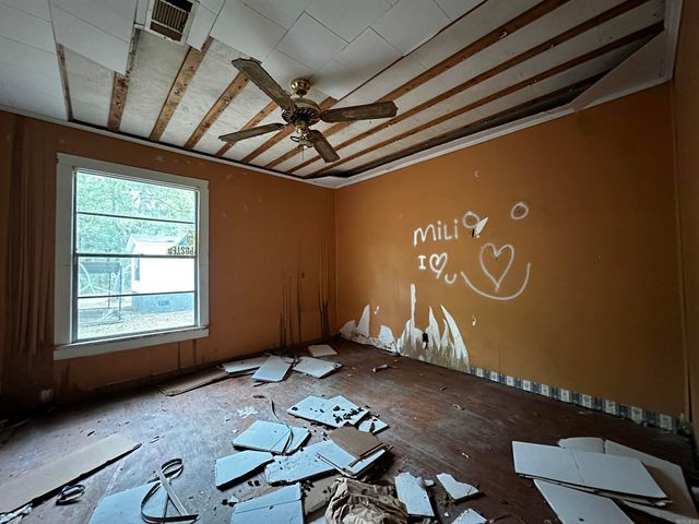 6102 Bullock St, Pine Bluff, AR 71602