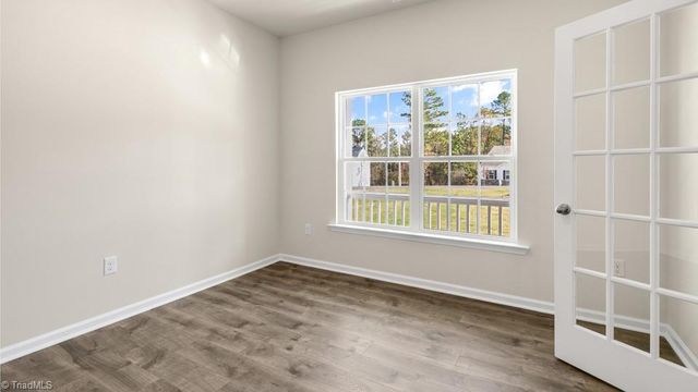 496 Lisa Lane, Winston-salem, NC 27107