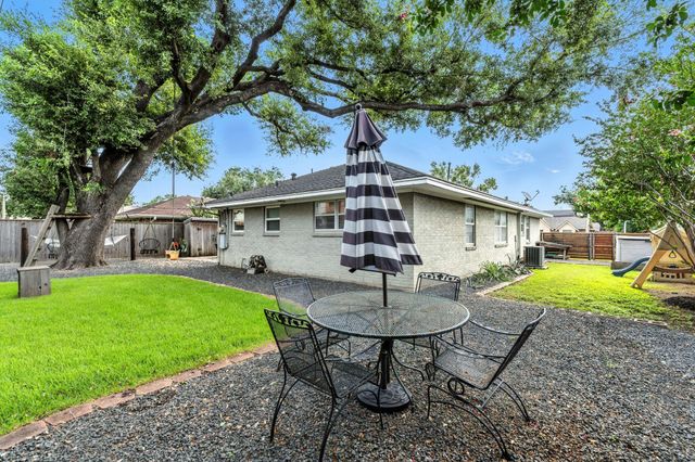 1803 Locksford Street, Houston, TX 77008